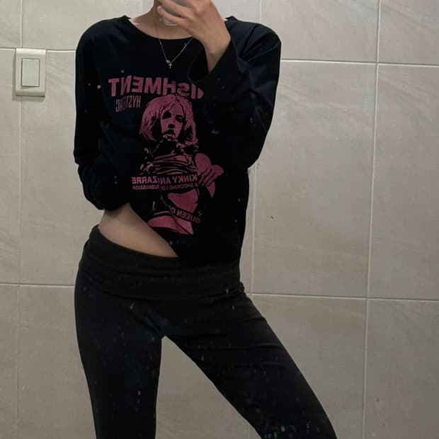 히스테릭 글래머 킨키 앤 기묘한 티셔츠 블랙