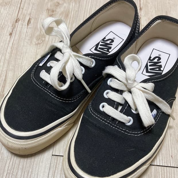 반스 어센틱 블랙 235