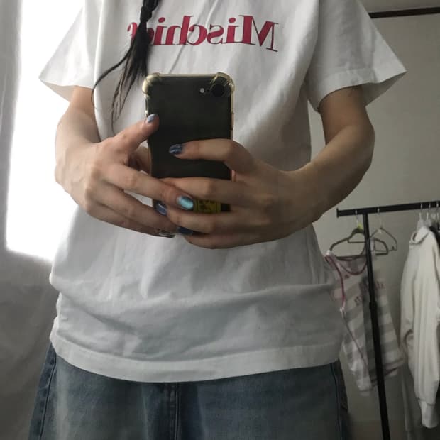 미스치프 화이트 반팔티셔츠