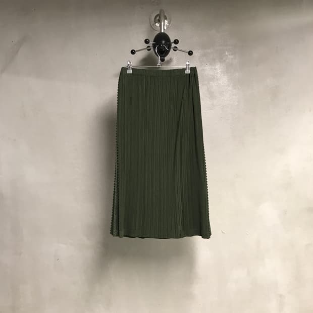 이세이 미야케 플리츠 스커트 카키 2(W)