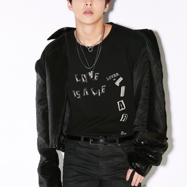 생로랑 18ss Love is a lie tee