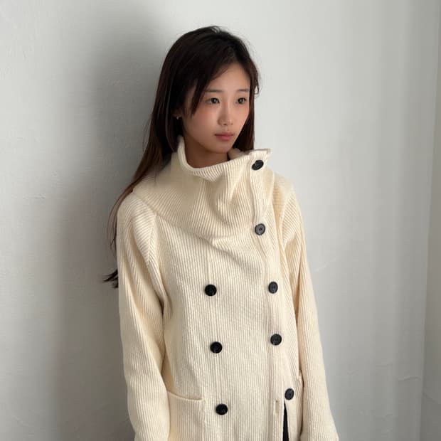 인앤양인하모니 더블 버튼 가디건 크림