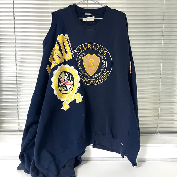 77CIRCA-OVERSIZED SWEATSHIRT 