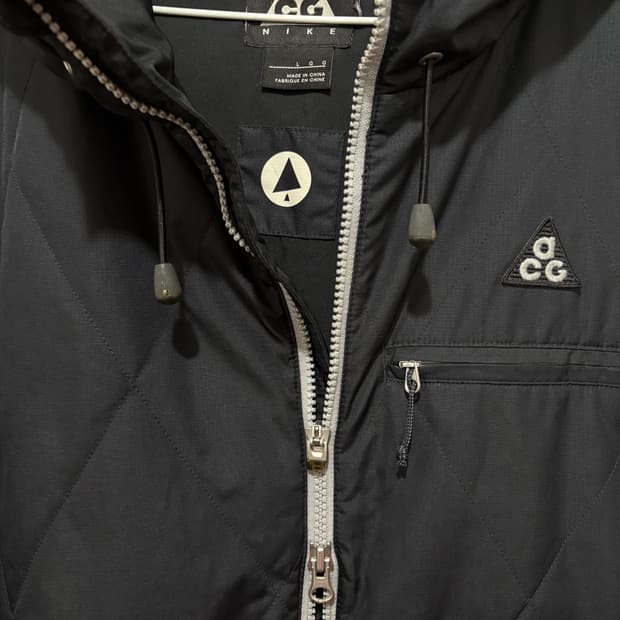 NIKE ACG 경량 패딩