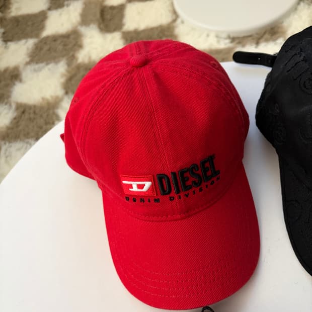 디젤 정품 볼캡 레드