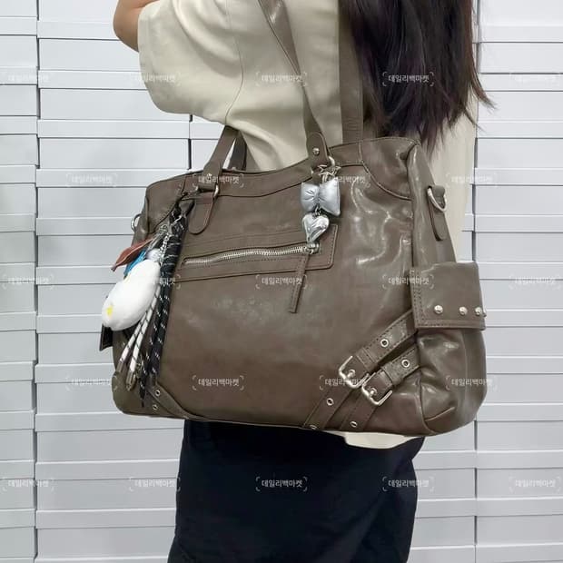 다이닛 deinet 스터드 포켓 빅백 카키