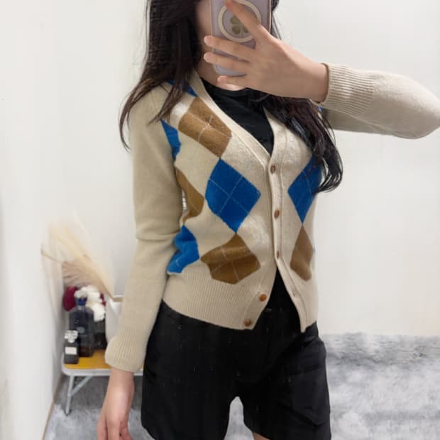 빈폴 베이지 아가일 니트 가디건(xs)