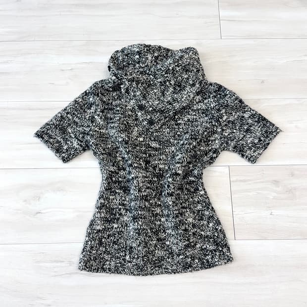 Melange Gray Button-Detail knit