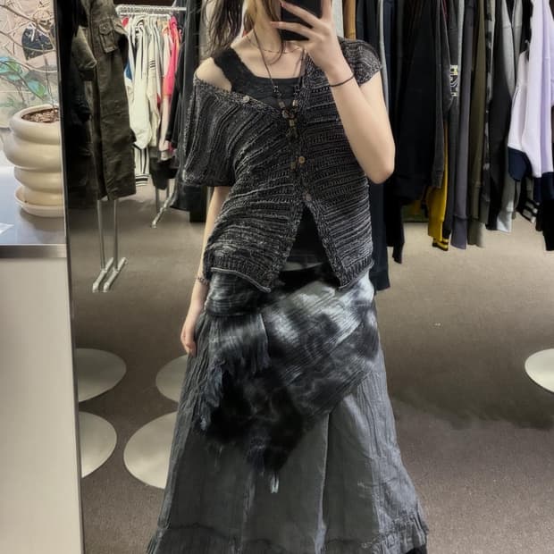 Shadowy Mori Muse 🌪️🩶