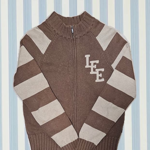 Lee 집업 판매합니다 