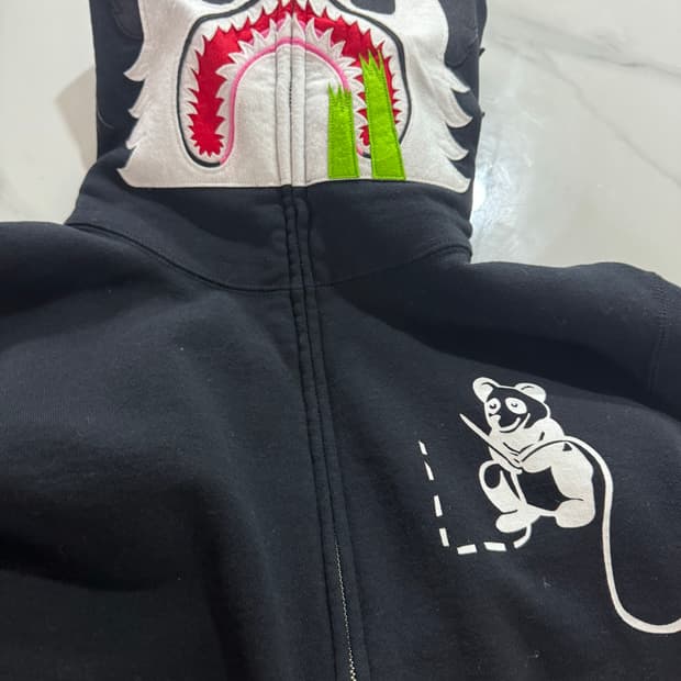 정품 베이프 후드집업