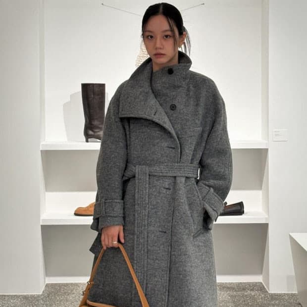 (새상품) 루에브르 벨티드 하이넥 코트