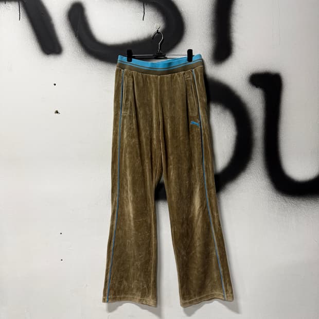 푸마 올드스쿨 브라운 벨벳 세미 부츠컷 밴딩 와이드 트랙 팬츠