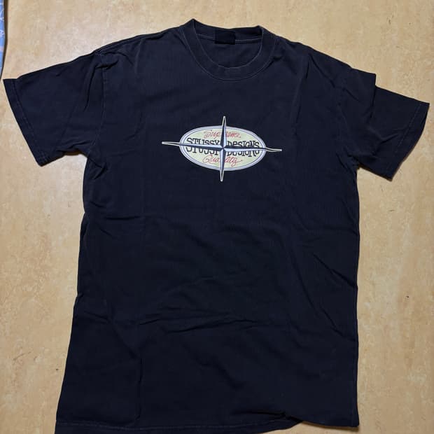 스투시 반팔티셔츠 팝니다