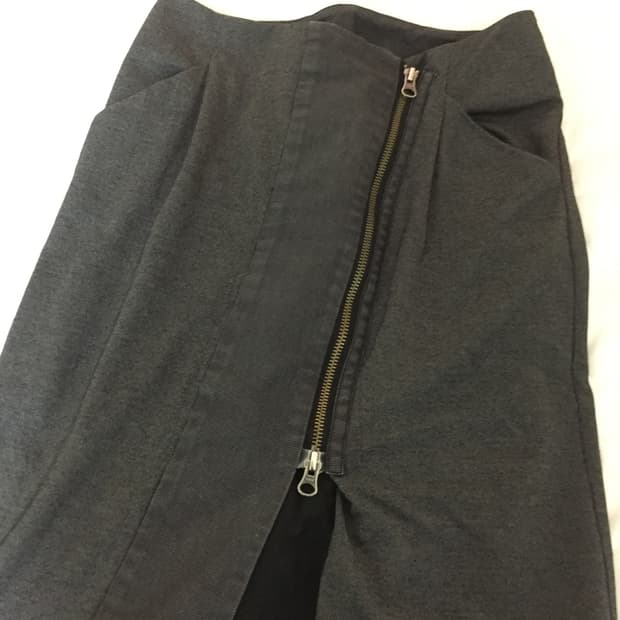 일본빈티지 사선지퍼 미디 스커트 꼼데 아방가르드 니혼진 오네갸루 샵페어리