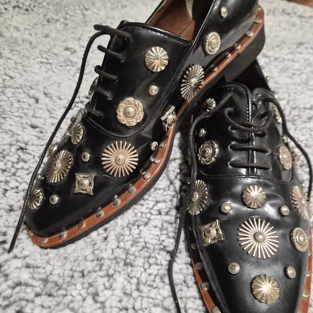 리얼 핸드메이드 스터드 장식 옥스포드화