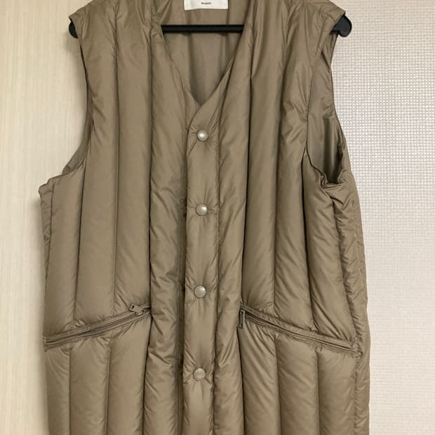 비이커 헝가리 구스다운 패딩 조끼