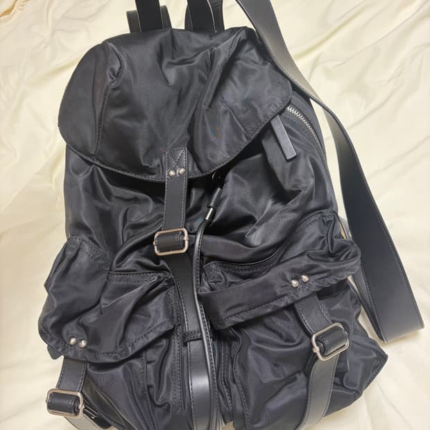 유스 럭색 24ss 상태좋음