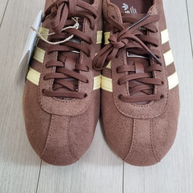 아디다스 도쿄 브라운 옐로우 240