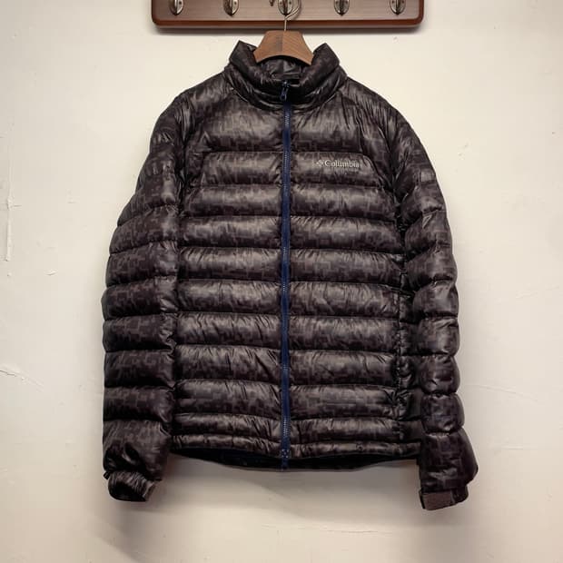 컬럼비아 디지털 카모 구스다운 경량 패딩  