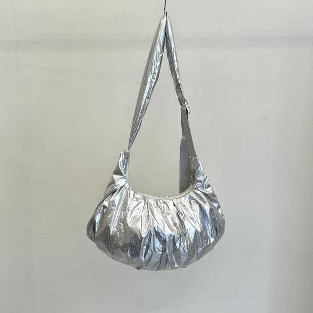 Y’SACCS 요지야마모토 숄더백 실버