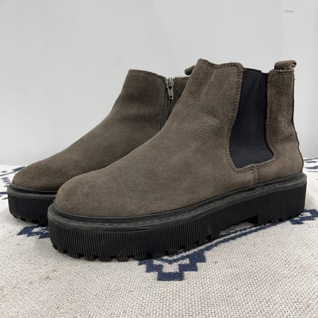 자라 ZARA 스웨이드 첼시 부츠 225 X00038