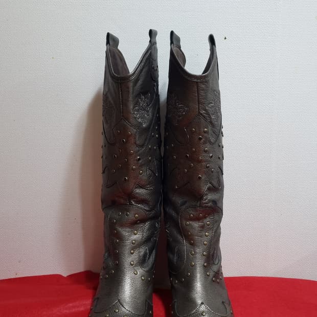 스터드 장식 웨스턴 미들부츠 235
