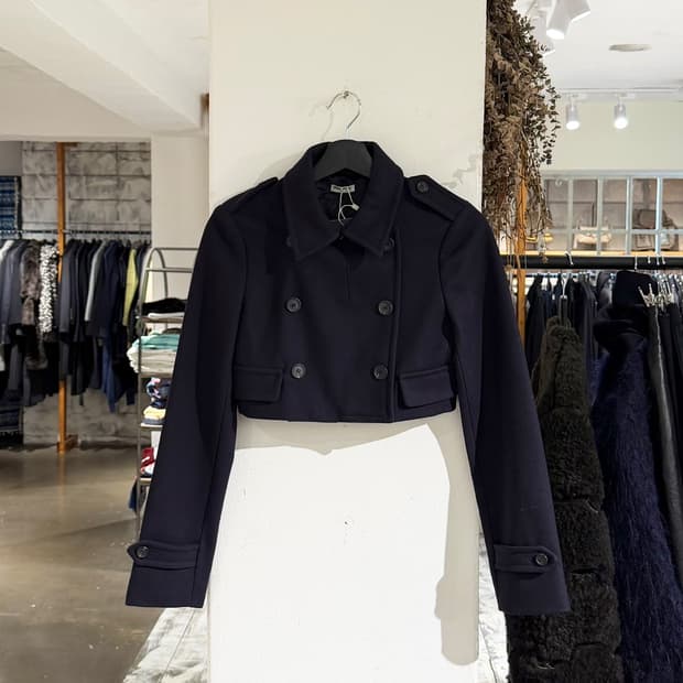 미우미우 다크네이비 더블브레스티드 크롭 피코트