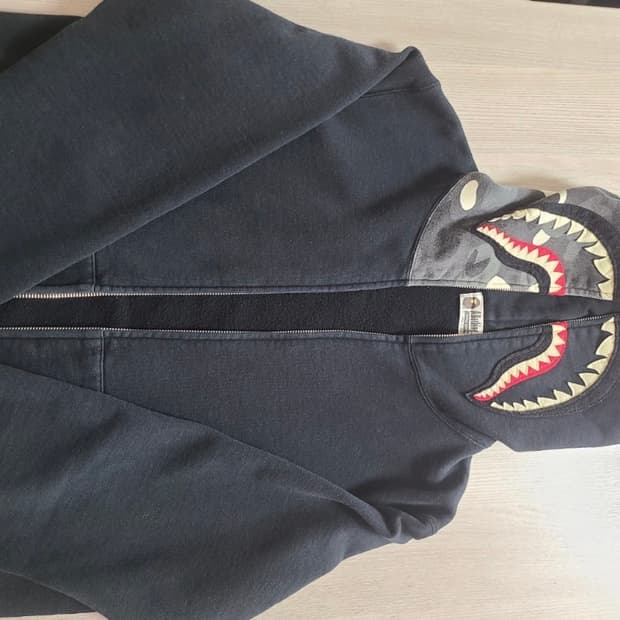 베이프 시티카모 반카모 후드집업 판매합니다