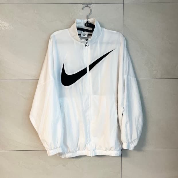 나이키 빅 스우시 에센셜 우븐 바람막이 [S]