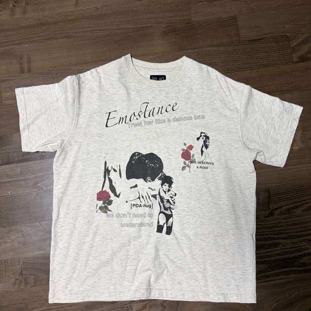 emostanceclub 에모스탠스클럽 반팔티