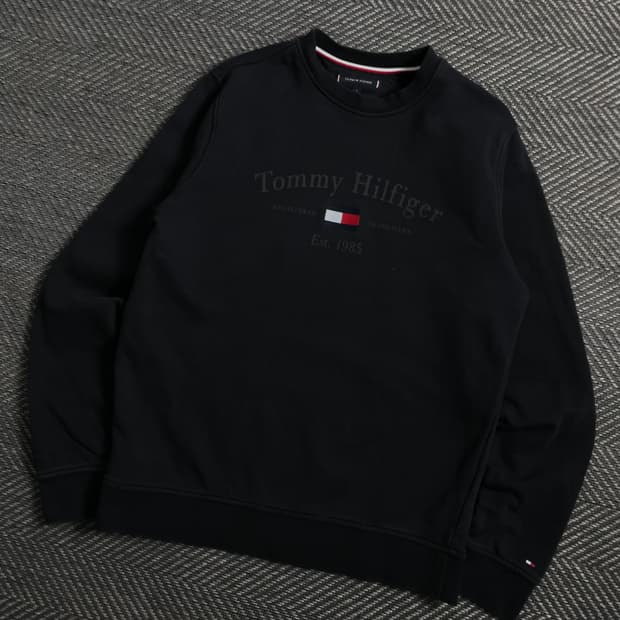 타미힐피거 센터 자수로고 맨투맨 블랙 y 4275