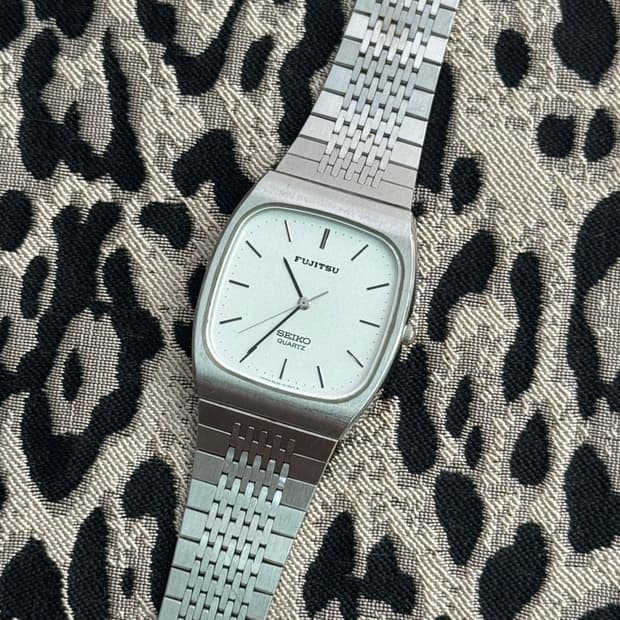 80s 빈티지 세이코 후지쯔 쿼츠 