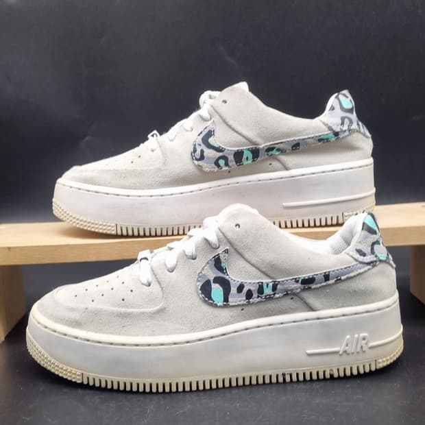 나이키 에어포스1 세이지로우 운동화250 