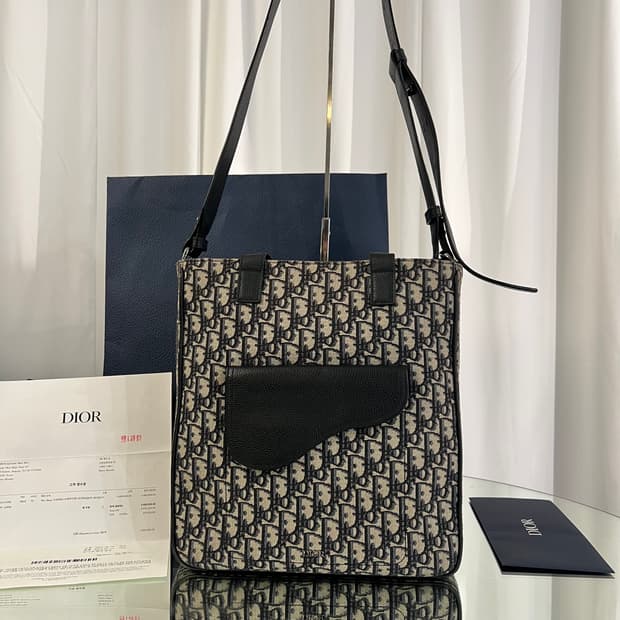 디올 오블리크 새들 토트백 