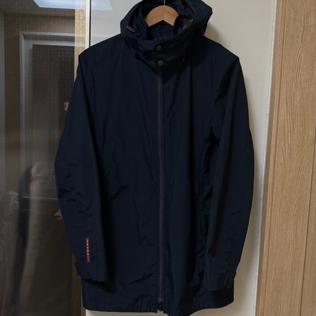 프라다 스포츠 레드탭 나일론 윈드브레이커