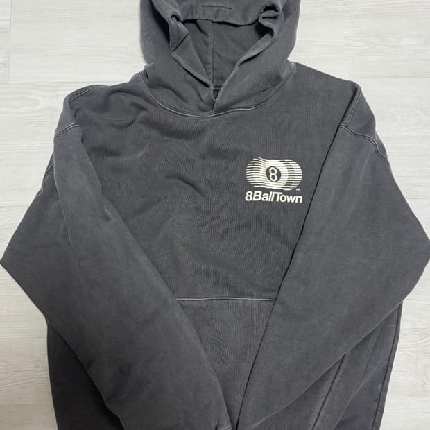에잇볼타운 한정판 후드티