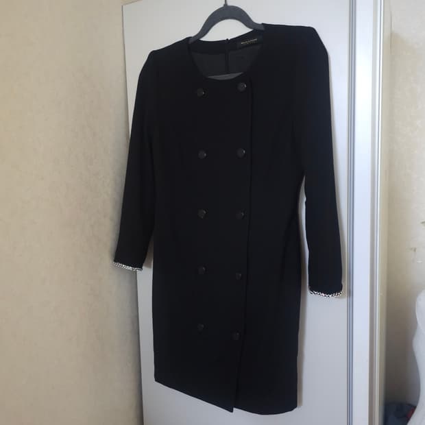 모조에스핀 울 더블버튼 원피스