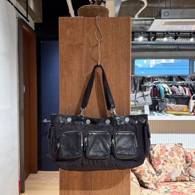 질샌더 멀티 포켓 숄더백 