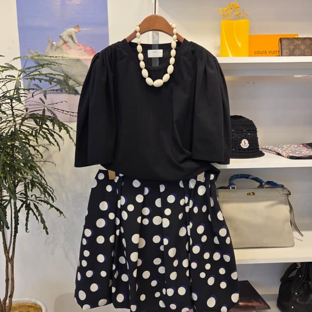 럭키슈에뜨 벌룬 핏 미니스커트