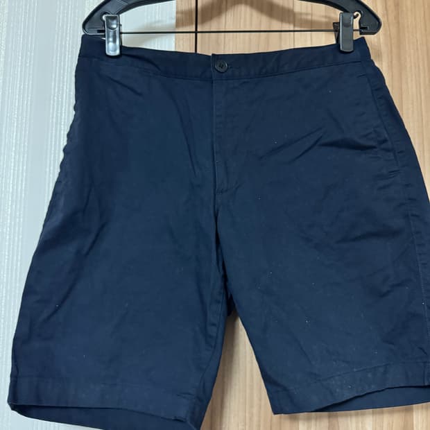 유니클로 토마스 마이어 콜라보 반바지 네이비 블랙