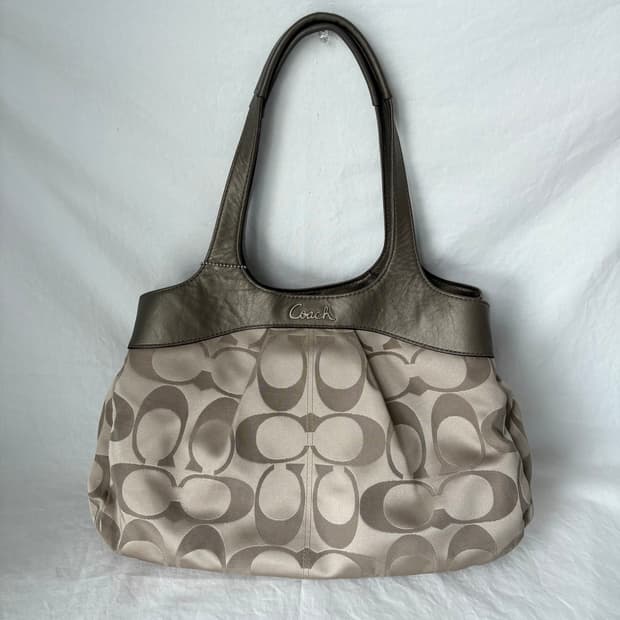 Coach big pattern shoulder bag