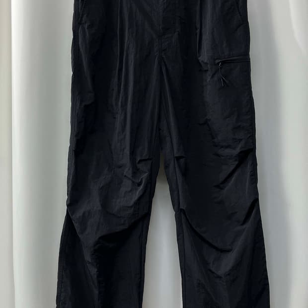 컨스트럭션 파라트루퍼 스포티브 원턱 팬츠