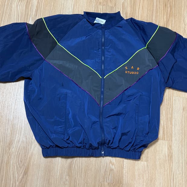 아이앱 아케인 트랙탑(바람막이) XL 판매합니다.