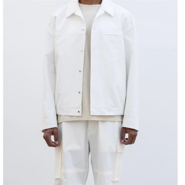 인사일런스 자켓 화이트