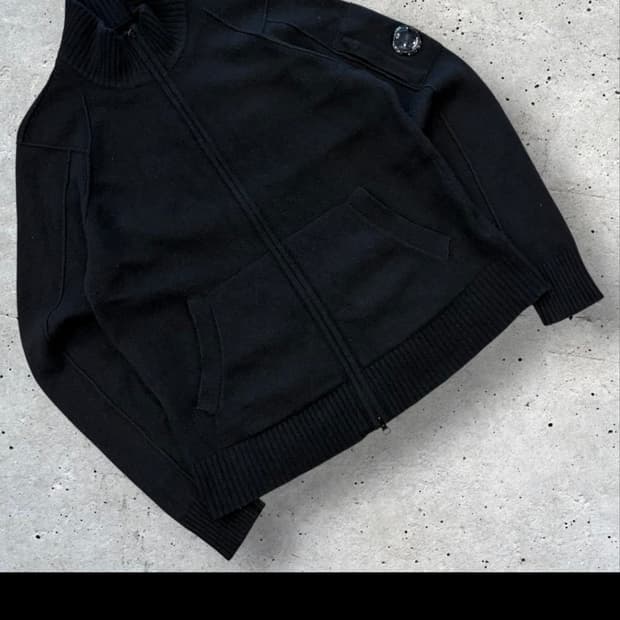 [48] C.P. 컴퍼니 니트 집업