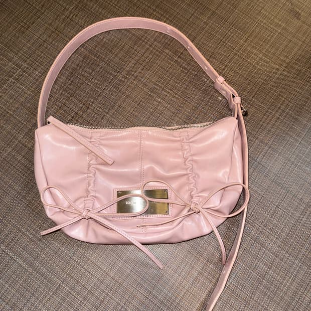 Matin Kim Half Shirring Ribbon Round Bag