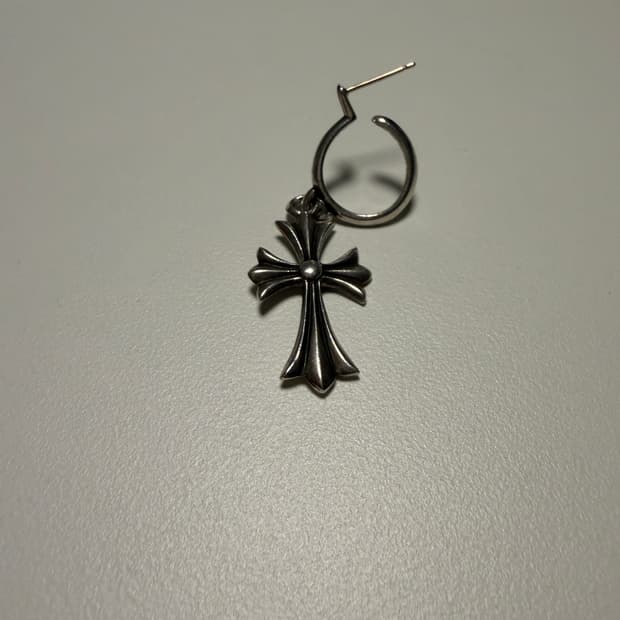 Chrome Hearts 크롬하츠 타이니 CH크로스 후프 이어링 귀걸이