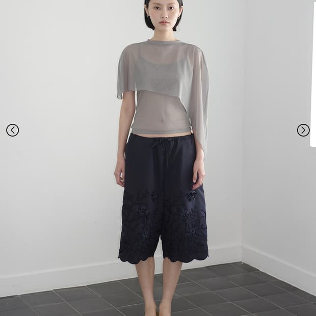 Hwi 휘 POPPY HALF PANTS [NAVY]새상품