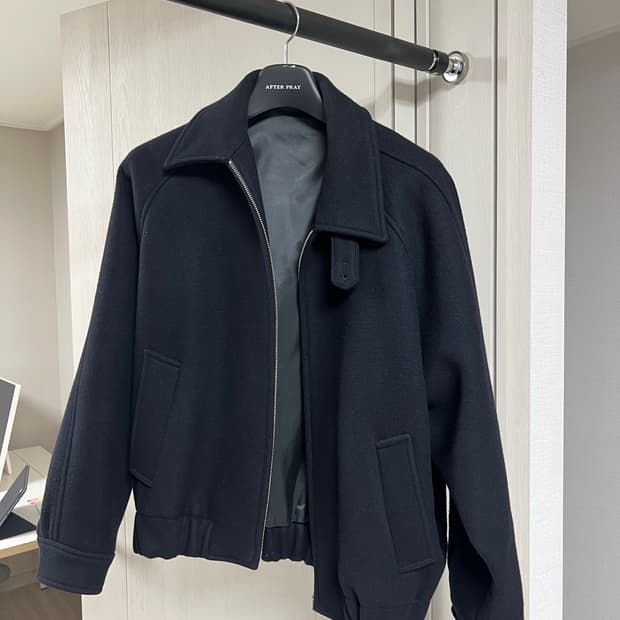 블랭크룸 다크네이비 울 블루종 판매해요